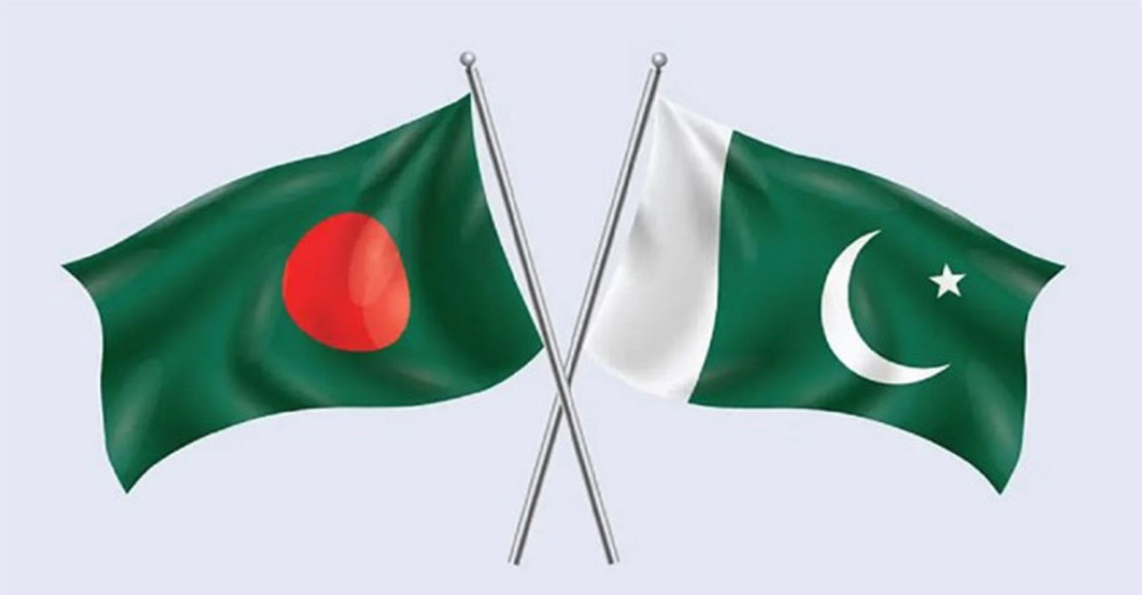 নতুন কূটনৈতিক দিগন্তে বাংলাদেশ-পাকিস্তান সম্পর্ক: শীতলতা কাটিয়ে সহযাত্রার প্রস্তুতি