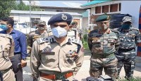 জম্মু-কাশ্মীরে গেরিলা ও নিরাপত্তা বাহিনীর মধ্যে সংঘর্ষে ১ পুলিশসহ নিহত ৪