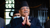 নেপালে রাজনৈতিক সংকট : পতনের মুখে দাহালের সরকার 